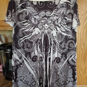 Super comfortable black and white blouse